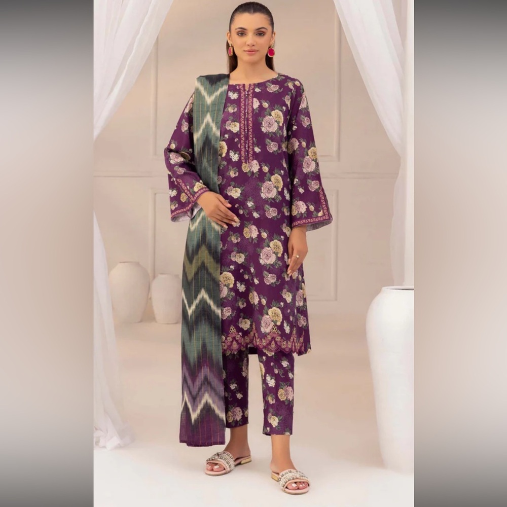 Elegant floral Adans libas original with embroidery new small winter khaddar